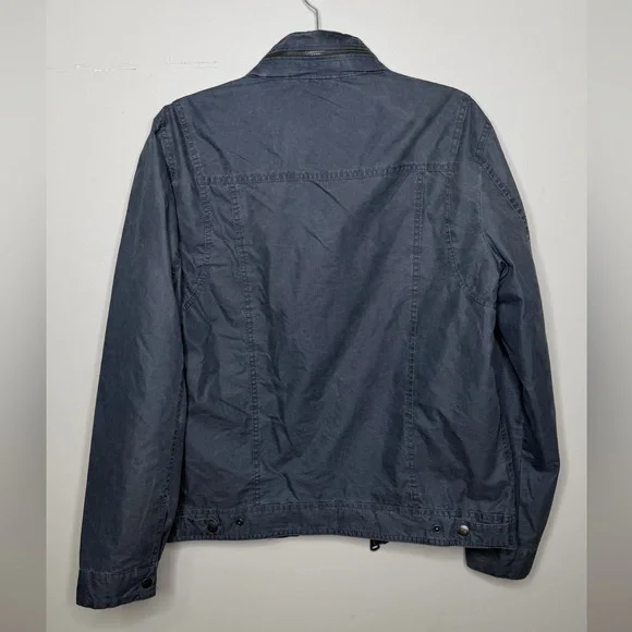 Levi's Men's Dark Navy Lightweight Zip Jacket With Pockets - Picture 2 of 6